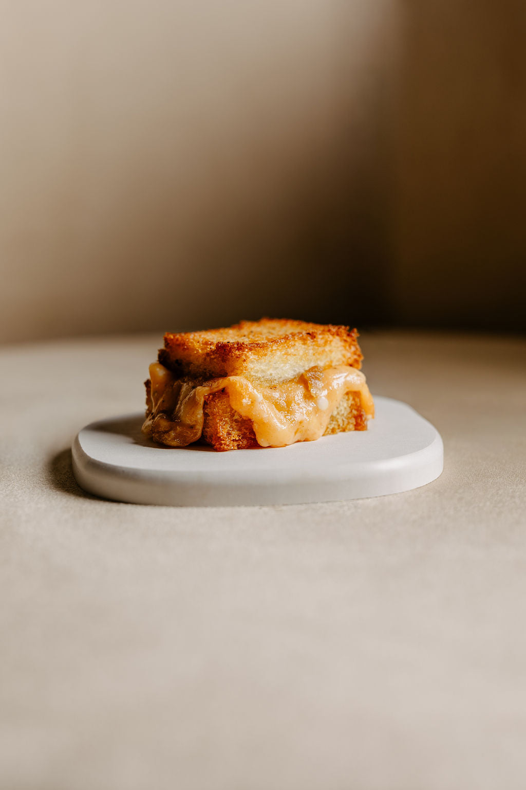 Grilled cheese cacio e pepe